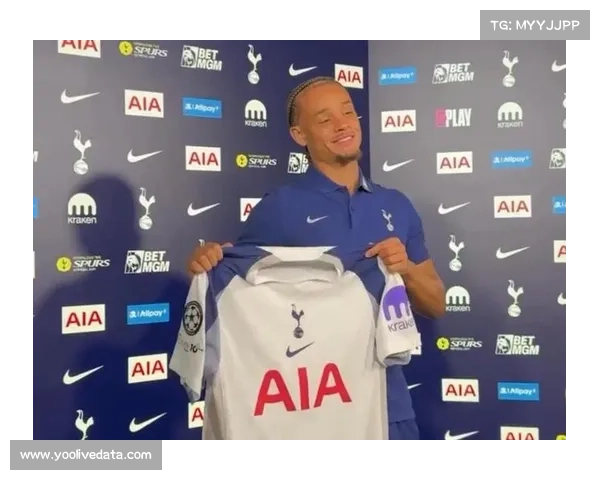 哈维西蒙斯适应英超成焦点 球员融入节奏与身体对抗引热议